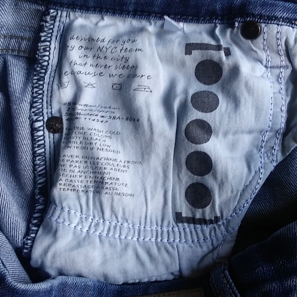 Blank NYC Hi-Rise Distressed Raw Hem Wedge Short - Picture 11 of 12